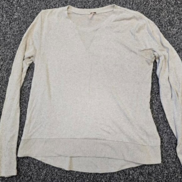 BOGO🎀Bundle of two Long Sleeve Tops- Size Large - Picture 2 of 8